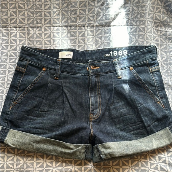 Bundle of 2 GAP Blue and Gray Jean Shorts Set Size 28/6!!! - Picture 2 of 10